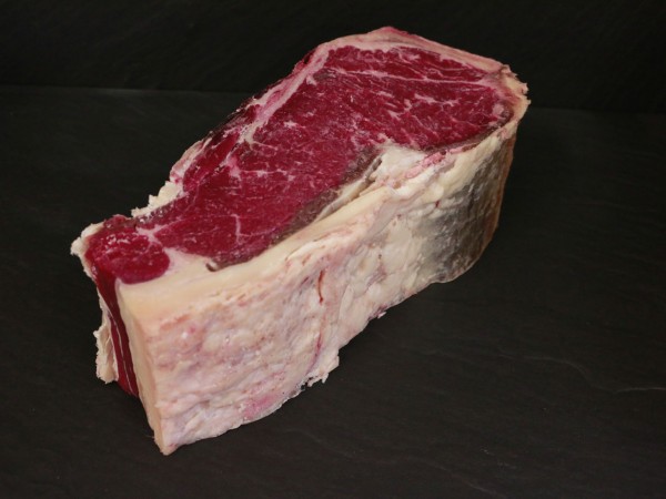 STRIP LOIN Extra Dry Aged Gute Alte Kuh